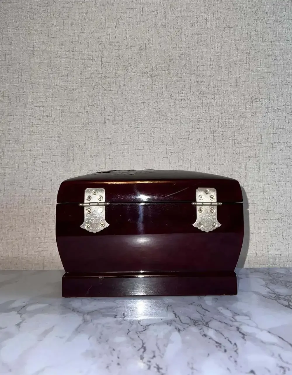 Vintage Korean Red Brown Lacquered Jewelry Box With Mother Of Pearl Birds 6.75